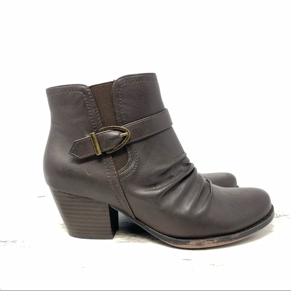 Baretraps Ruby ruched vegan leather brown bootie 7 classic neutral comfy - Picture 2 of 11